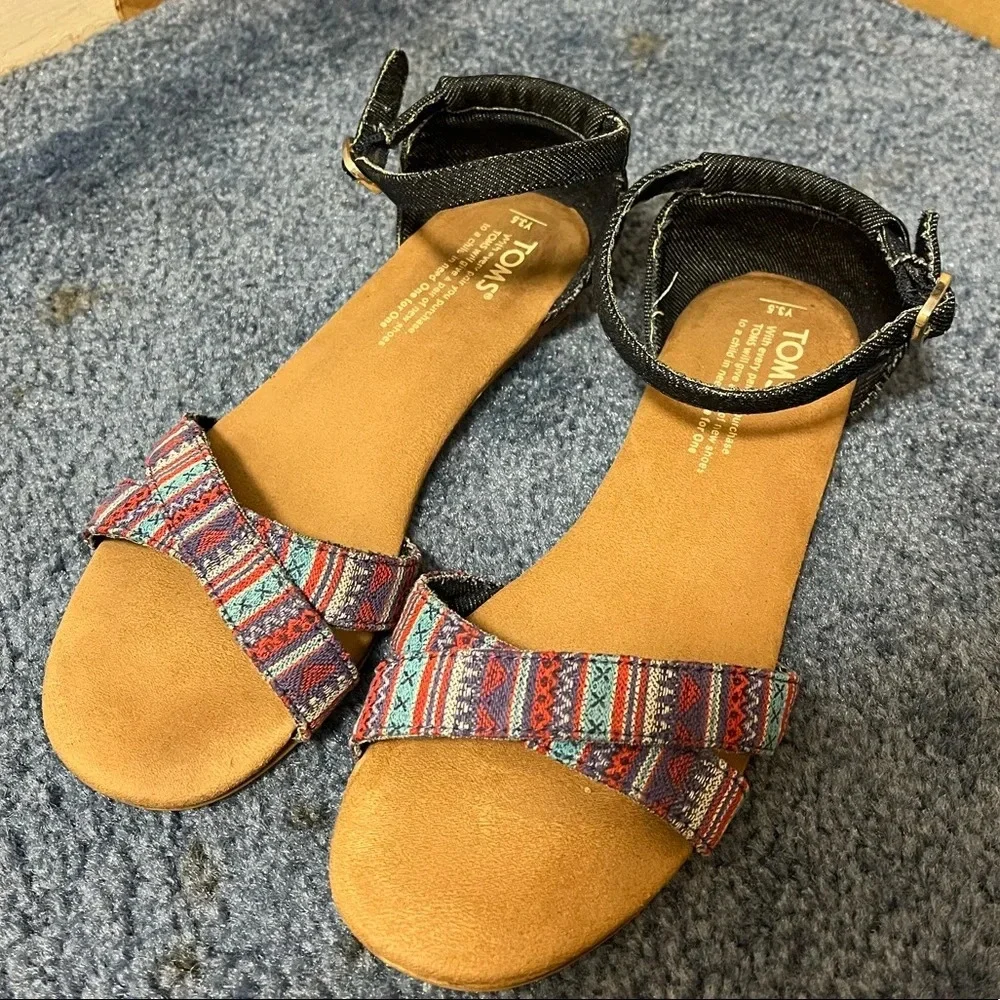 TOMS Criss Cross Ankle Strap Tribal Sandals